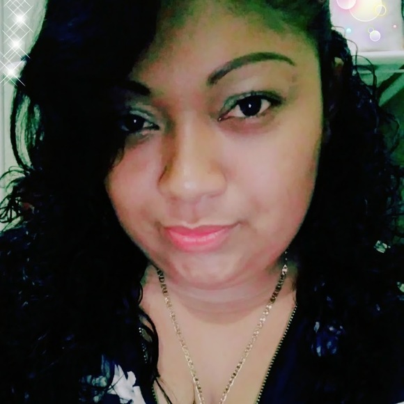 Meet your Posher, Vanessa - Picture 1 of 1